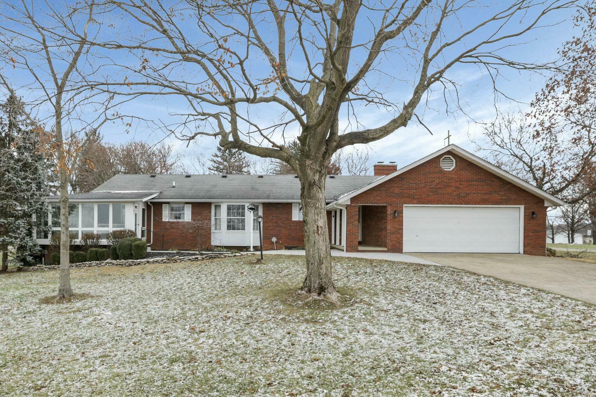 Property Photo: 6015 Lithopolis Winchester Road OH 43110