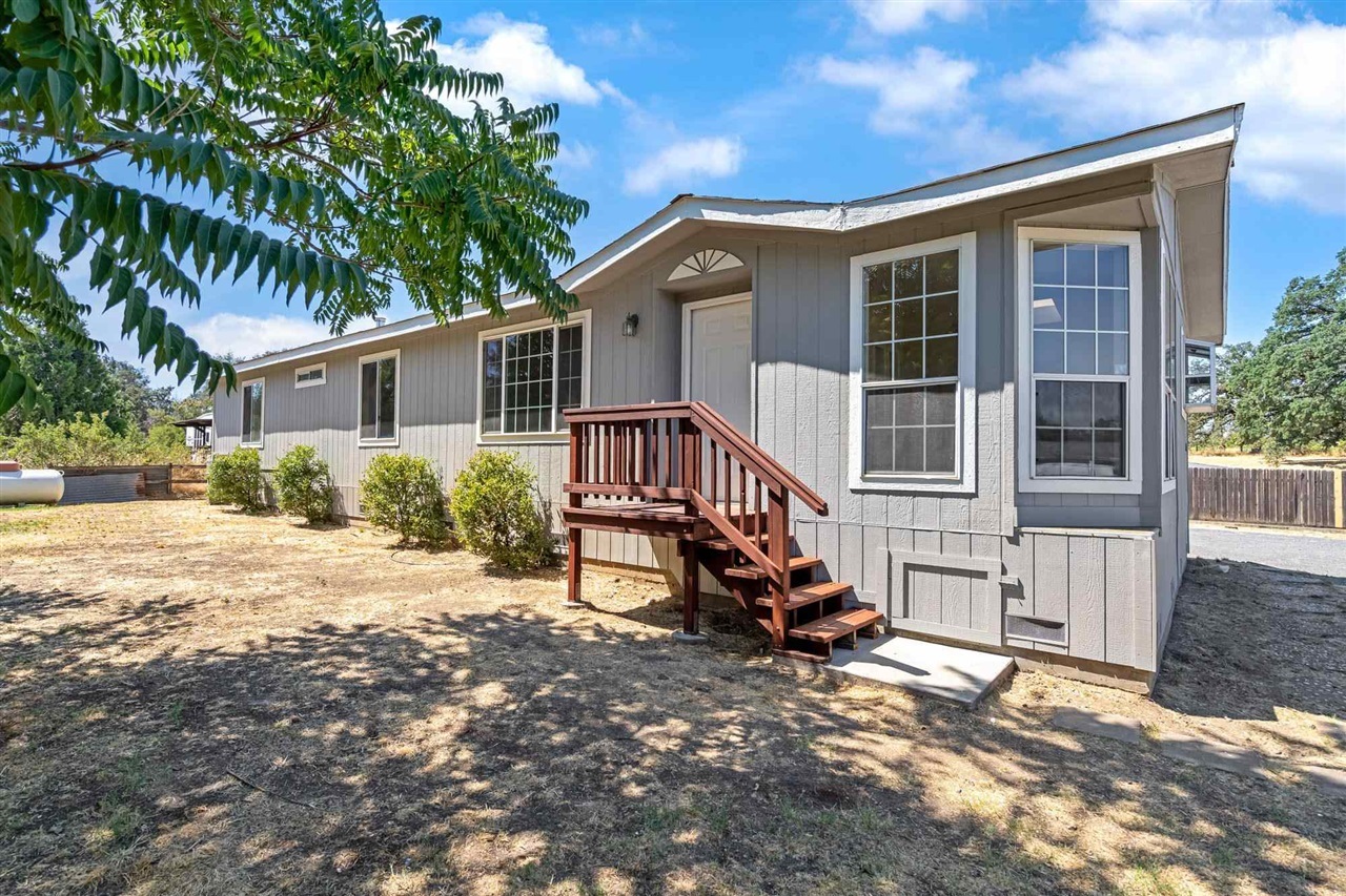 Property Photo:  17740 Woods Way  CA 95327 