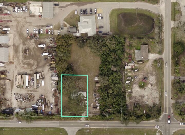 3219 63rd Avenue E  Bradenton FL 34203 photo