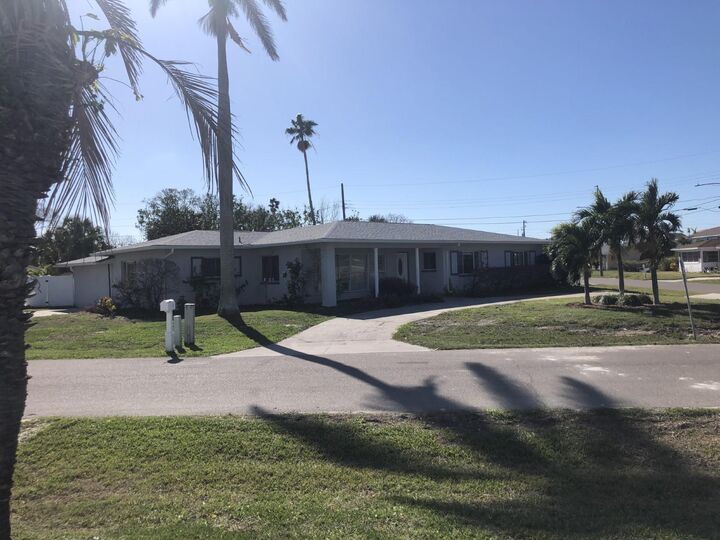 15816 2nd St E  Redington Beach FL 33708 photo