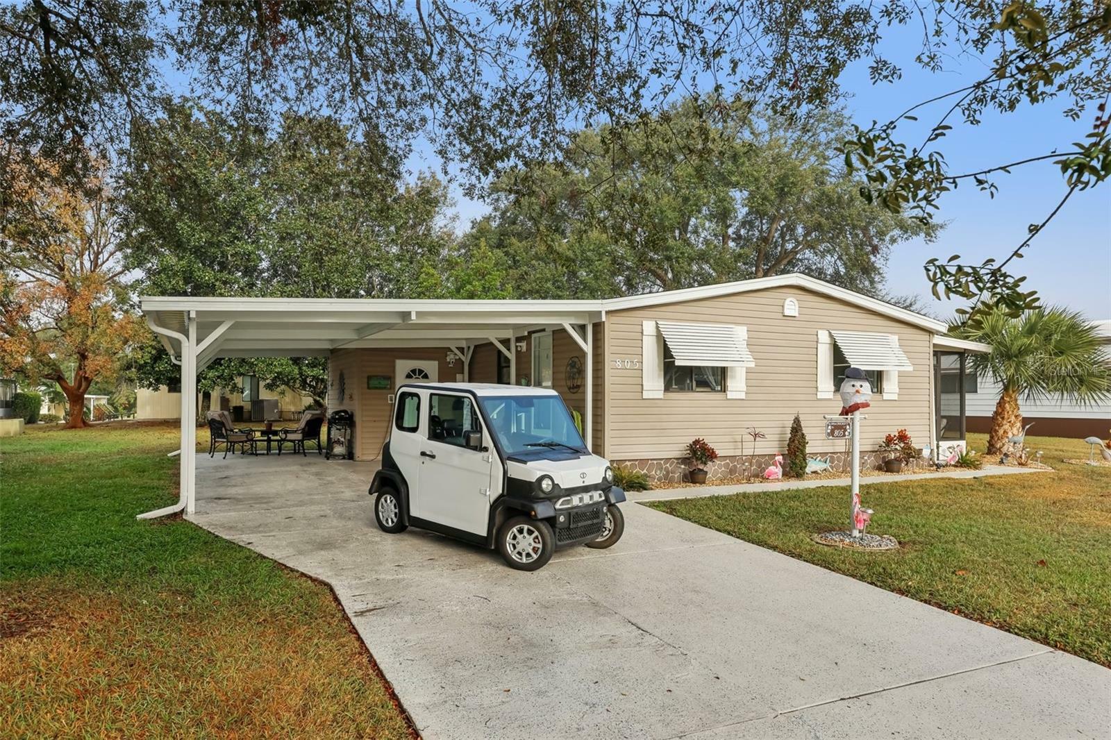 Property Photo:  805 Sharon Drive  FL 32159 