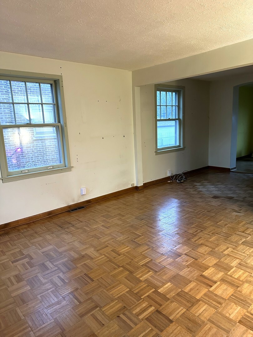 Property Photo:  14236 S Burnham Avenue  IL 60633 