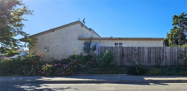 Property Photo: 4803 Sanchez Drive CA 93434