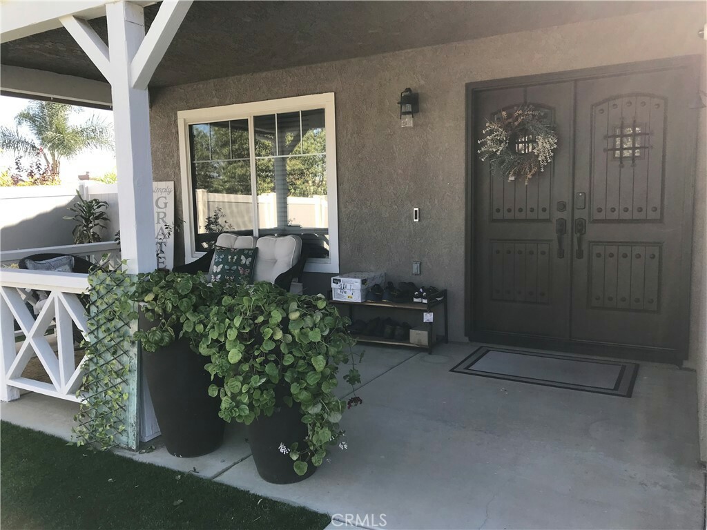 Property Photo:  13815 Buckskin Trail Drive  CA 92883 