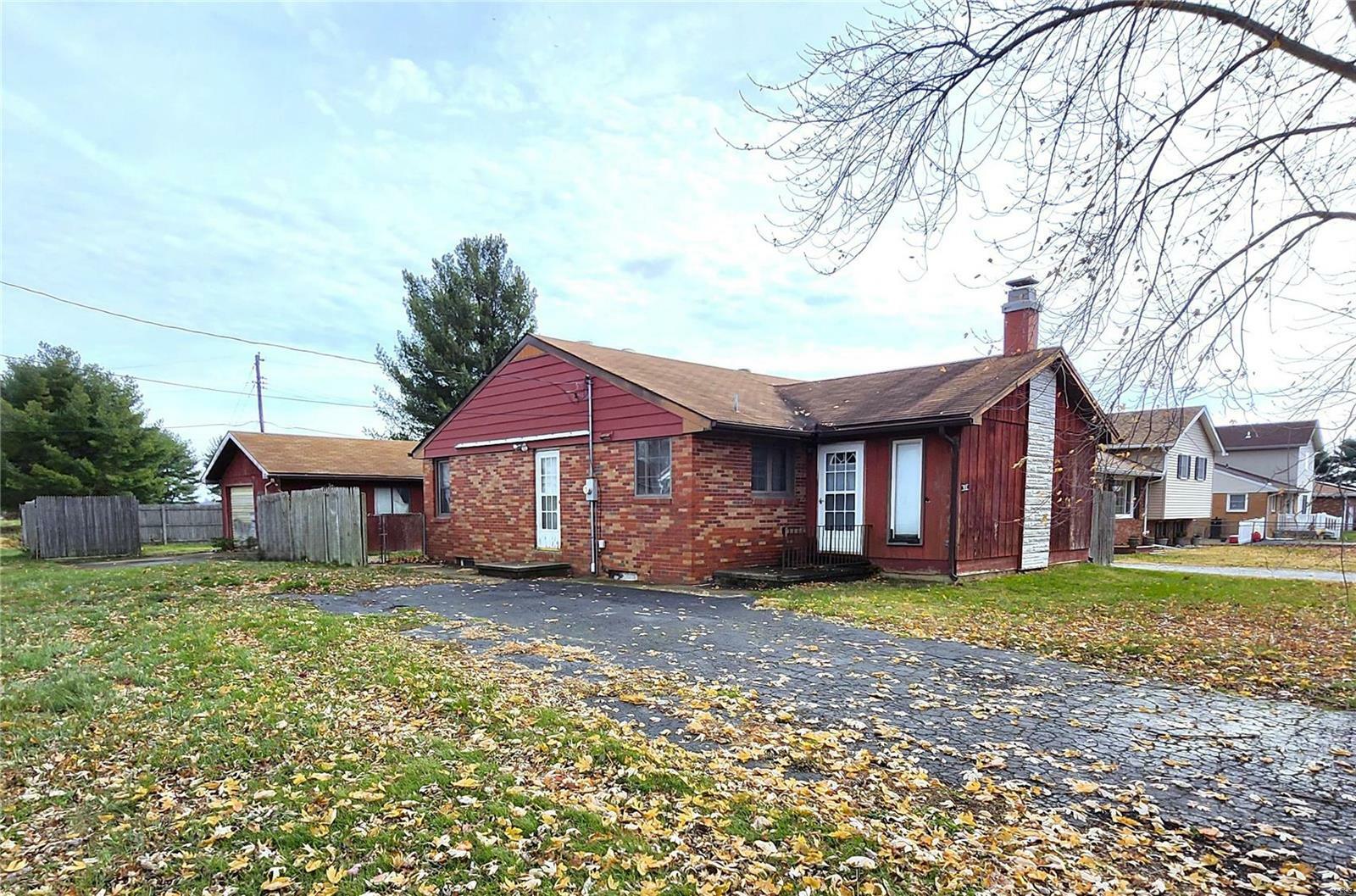 Property Photo: 900 Indiana Avenue IL 62087