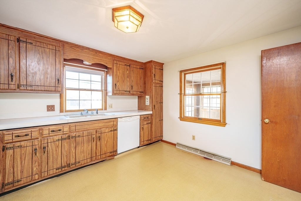 Property Photo:  10 Helm St  MA 01075 