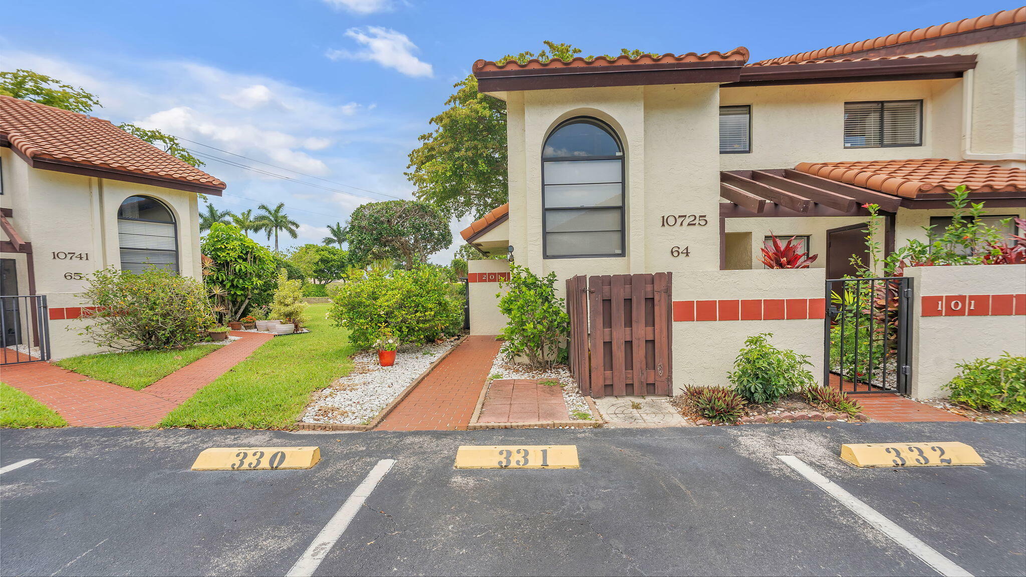 Property Photo:  10725 Bahama Palm Way 201  FL 33437 