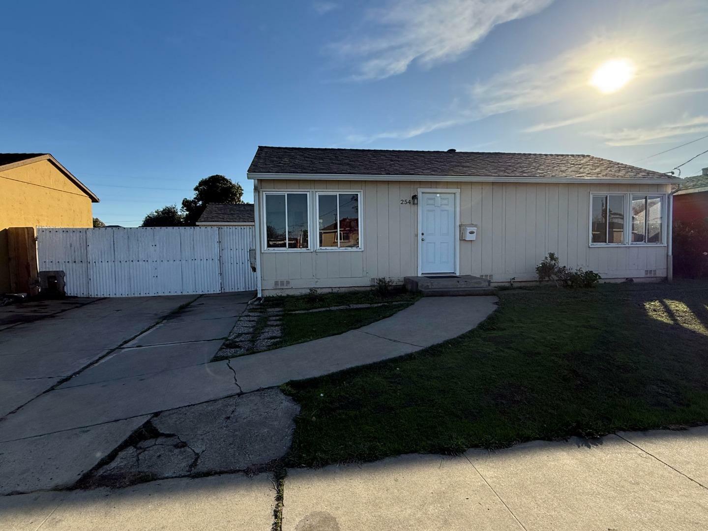 Property Photo:  254 Sycamore Road  CA 93905 