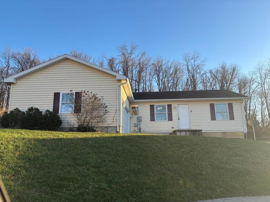 Property Photo:  4 Bellcreek Lane  OH 45601 