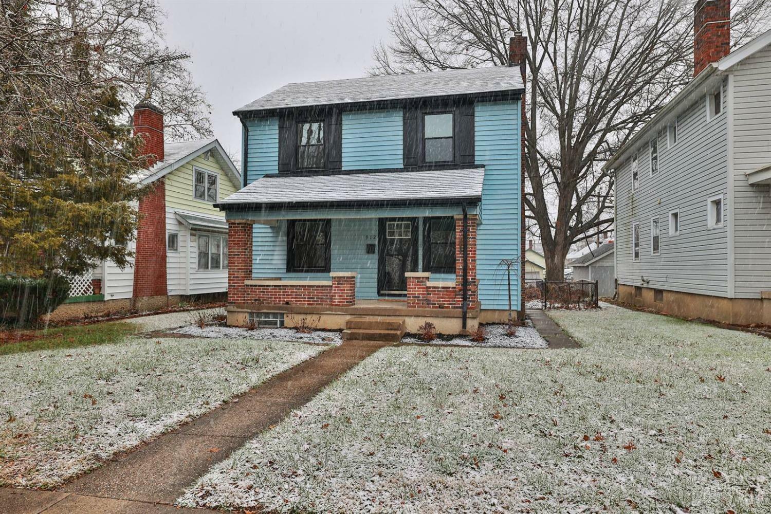 Property Photo:  912 Ridgelawn Avenue  OH 45011 