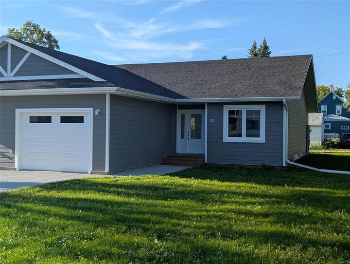 29 3rd Street Southwest  Erickson MB R0J 0P0 photo