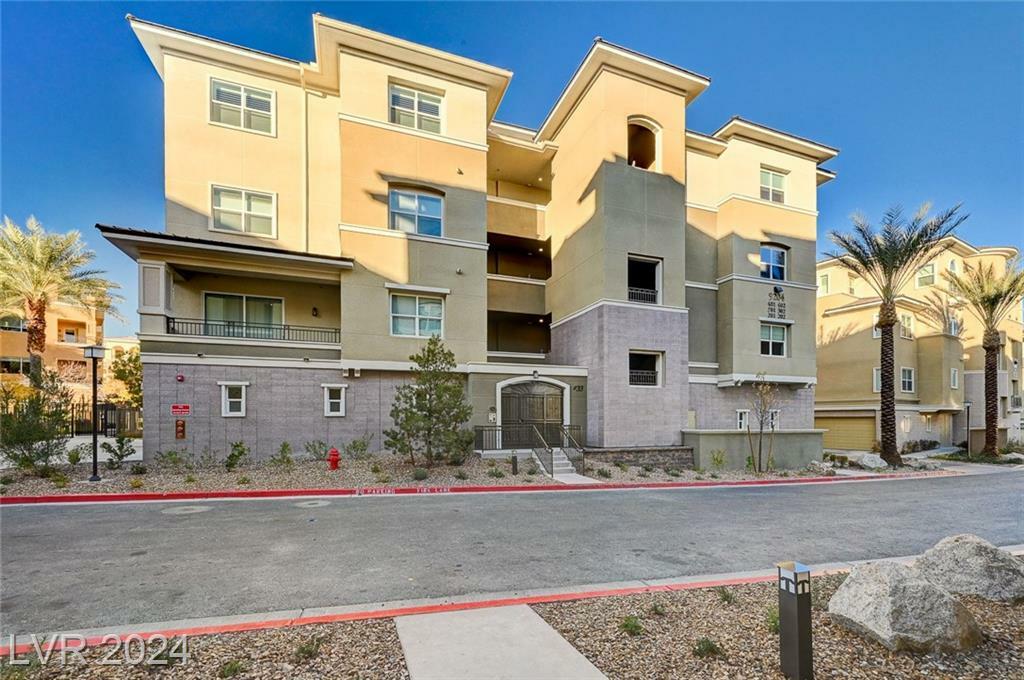 Property Photo:  9204 Las Manaitas Avenue 302  NV 89144 