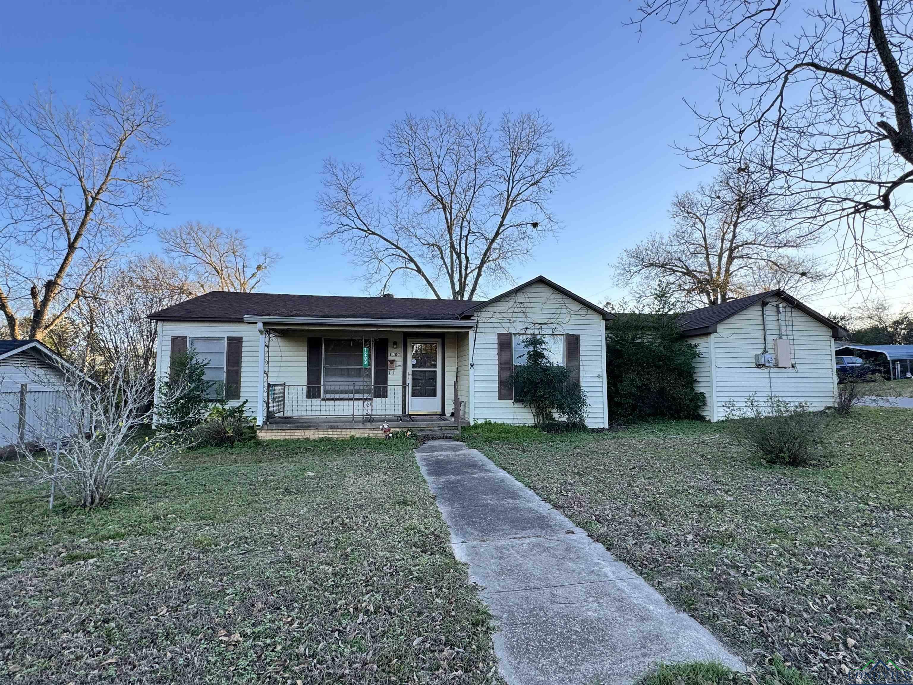 Property Photo:  1209 Price St.  TX 75654 