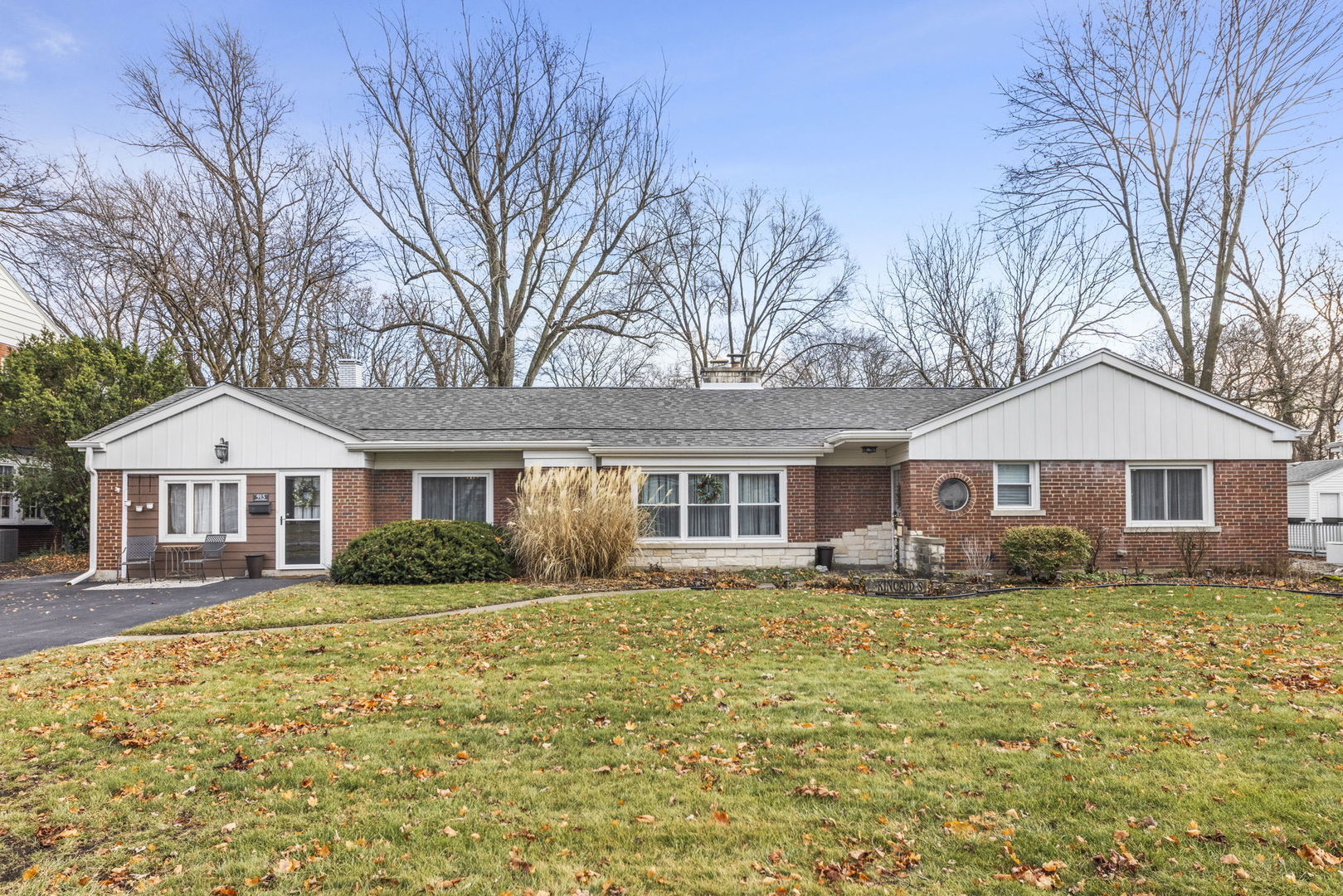 Property Photo: 915 Argyle Avenue IL 60422