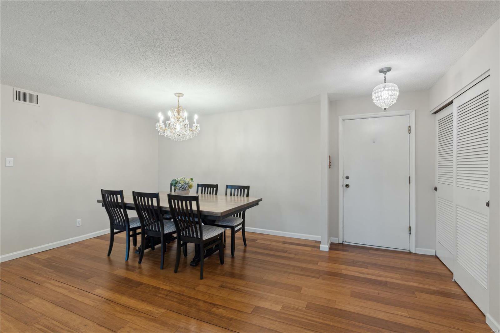 Property Photo:  1525 Hampton Hall Drive 15  MO 63017 