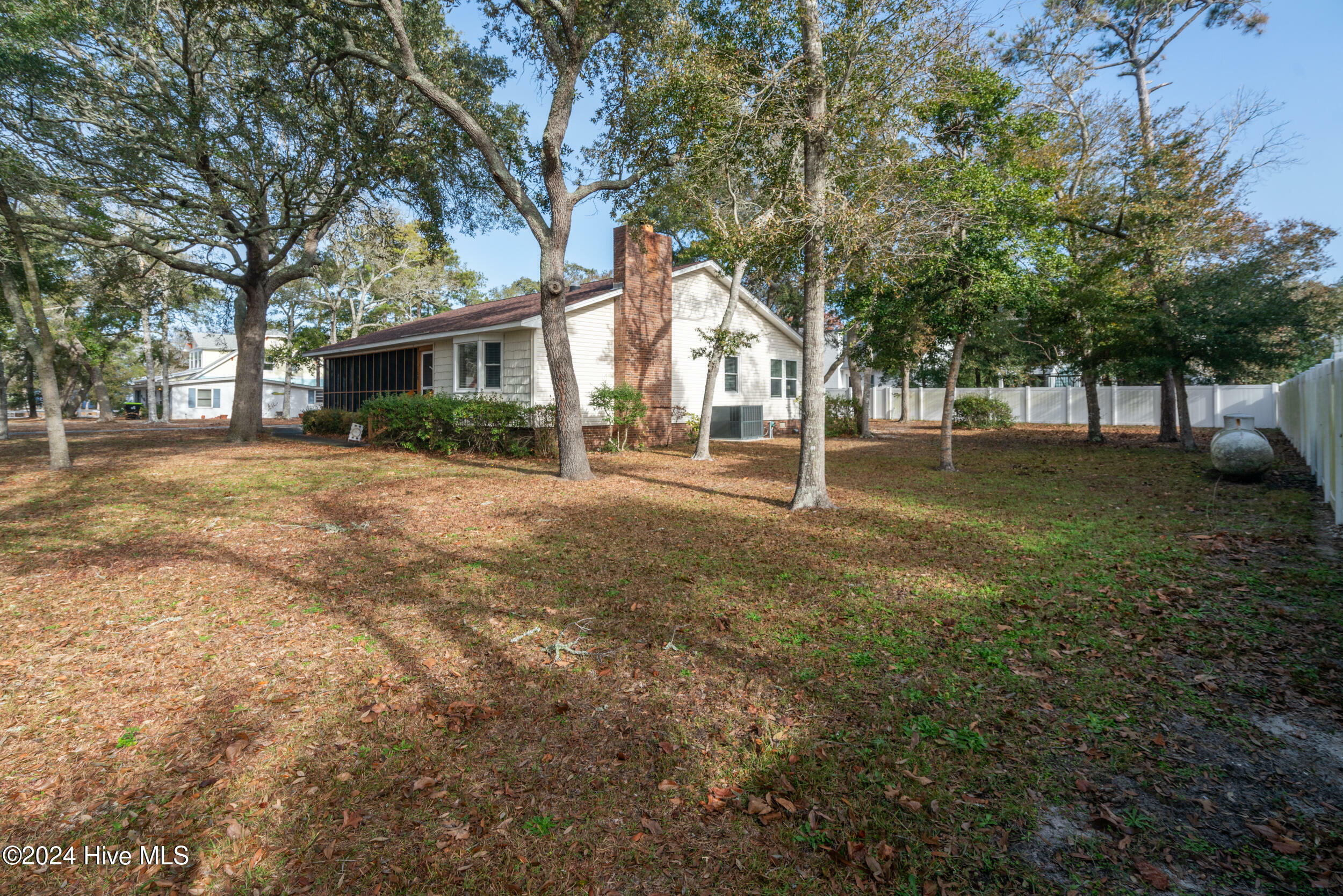 Property Photo:  108 NE 41st Street  NC 28465 