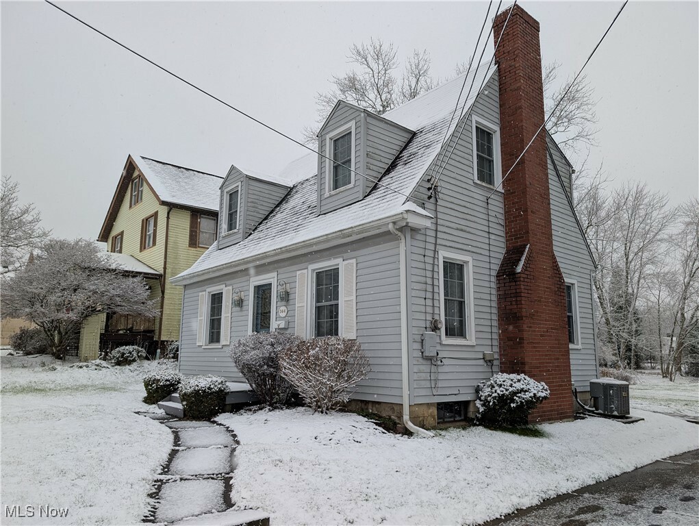 Property Photo:  344 Jackson Street  OH 44425 