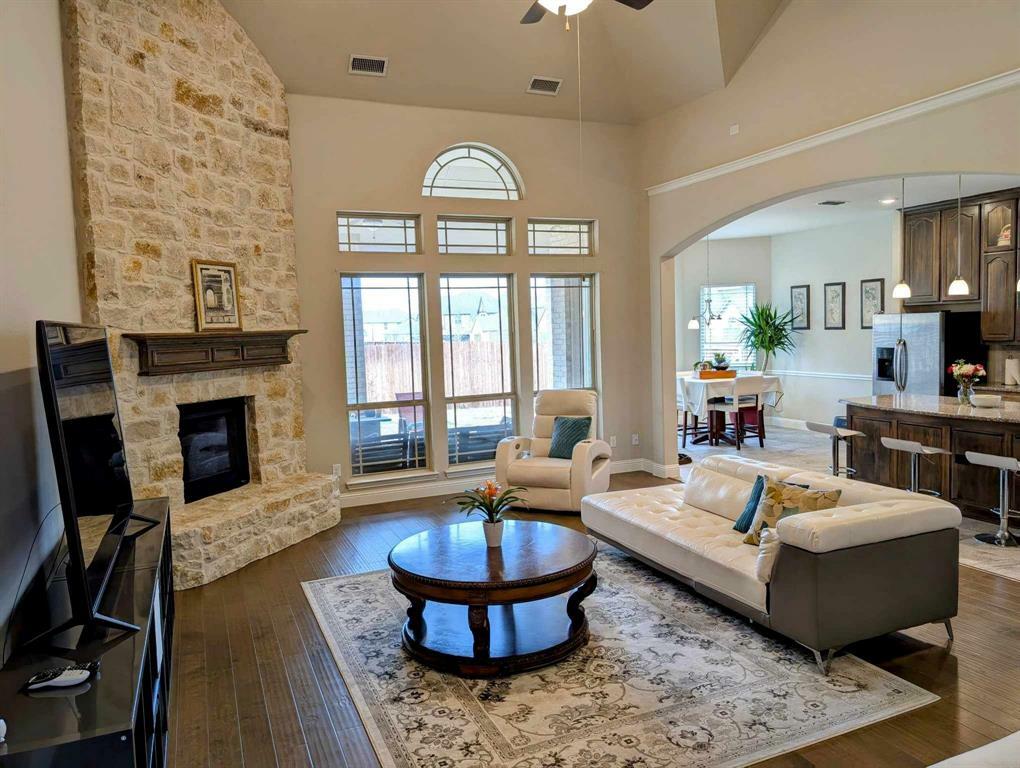 Property Photo: 2630 Flatbush Avenue TX 76065