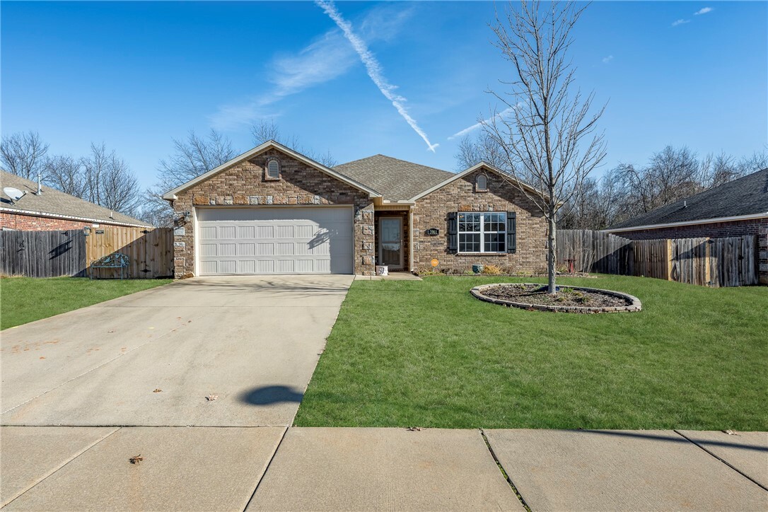 Property Photo:  3961 Cottonwood Spring Cove  AR 72762 