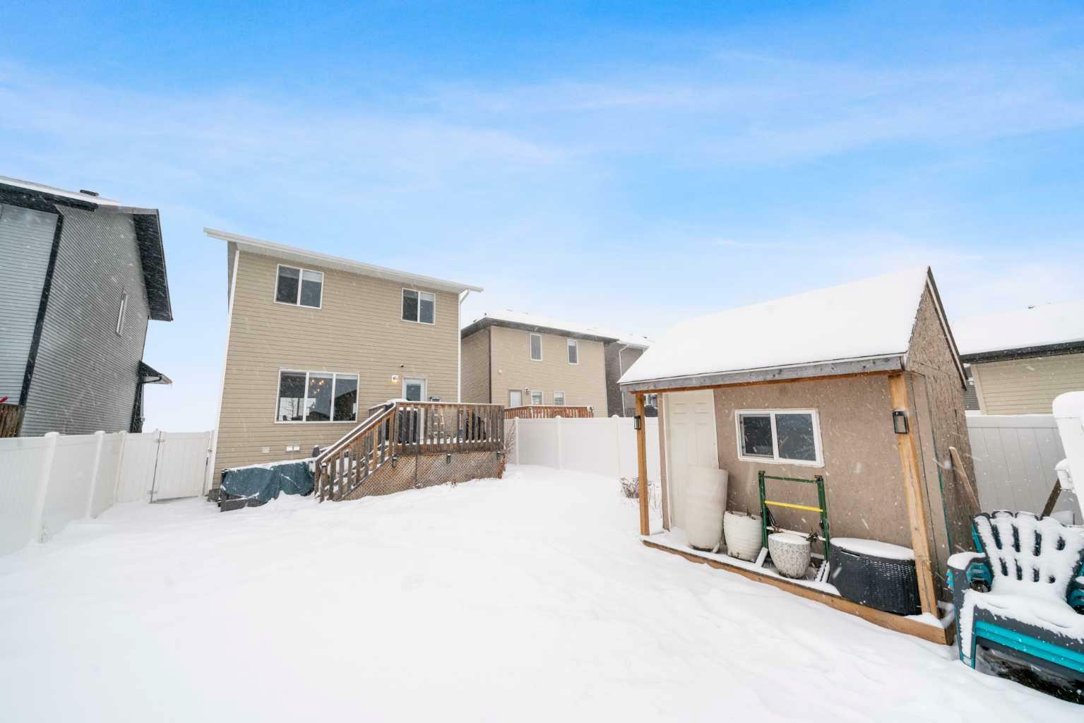 Property Photo:  126 Thomlison Avenue  AB T4P 0T1 