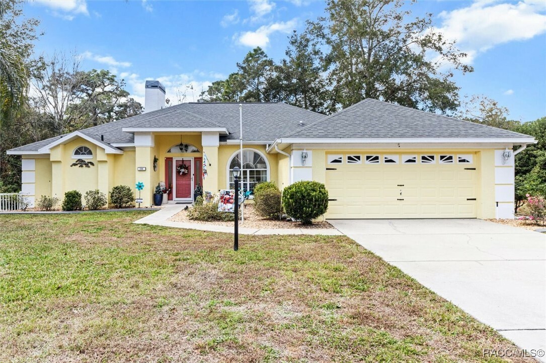 Property Photo:  206 Pine Street  FL 34446 