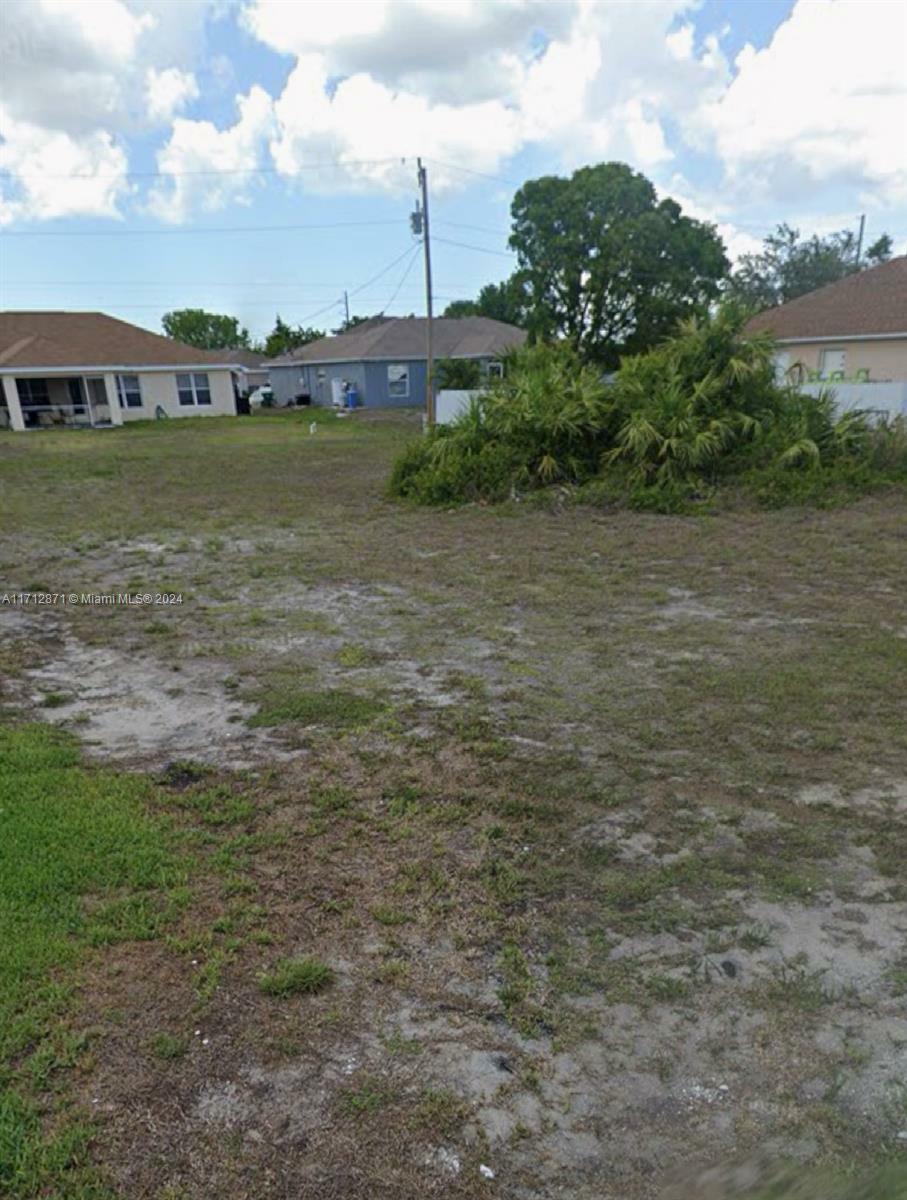 Property Photo:  2622 NE 2nd Pl  FL 33909 