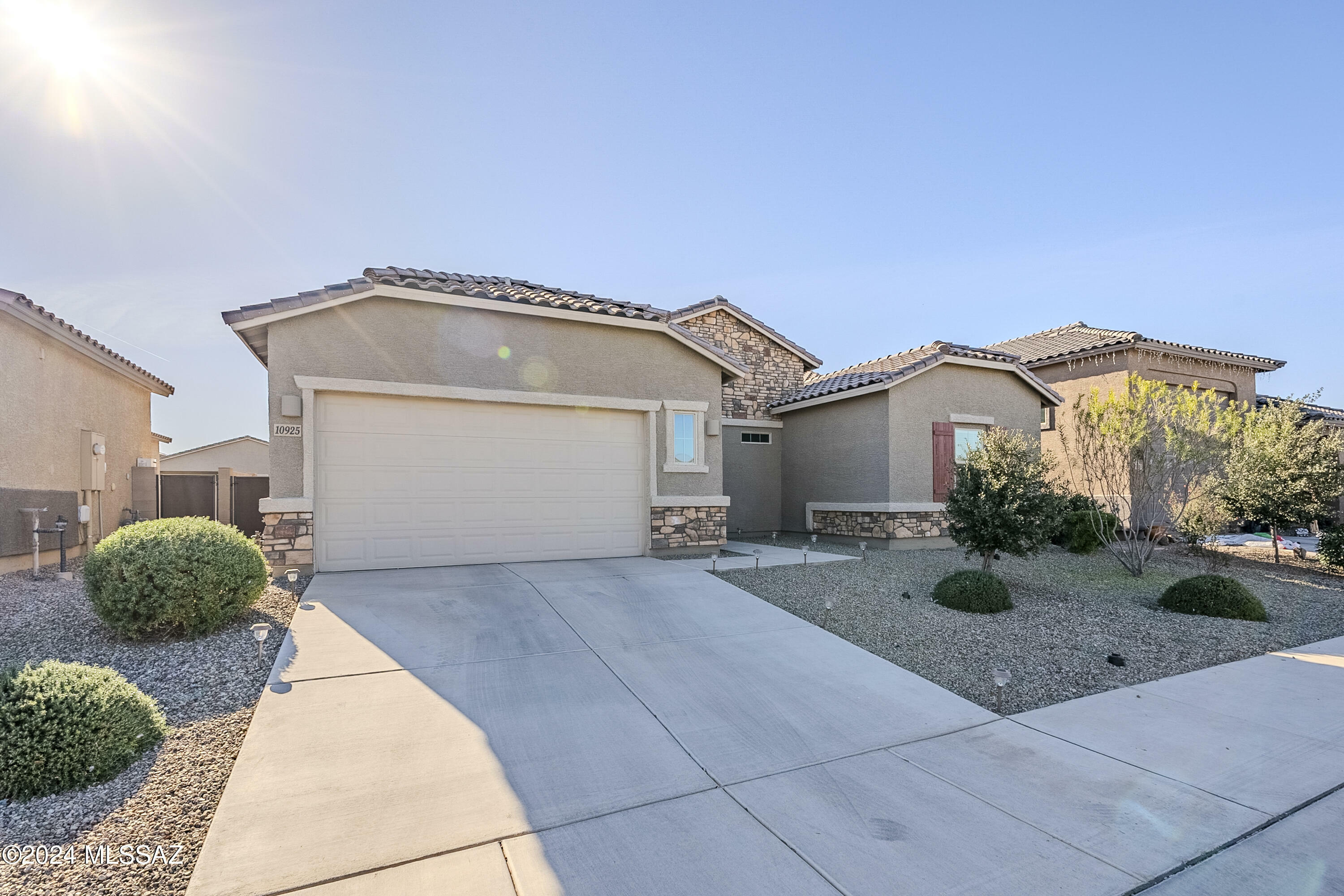 Property Photo:  10925 W Radcliff Drive  AZ 85653 