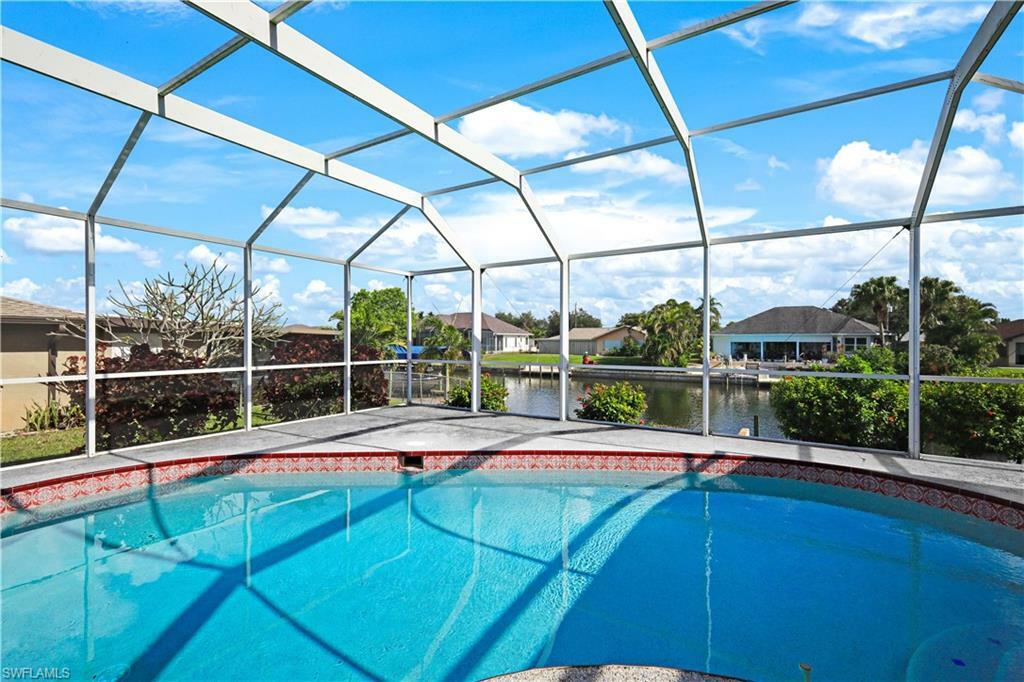 Property Photo: 33 SE 12th Ct FL 33990