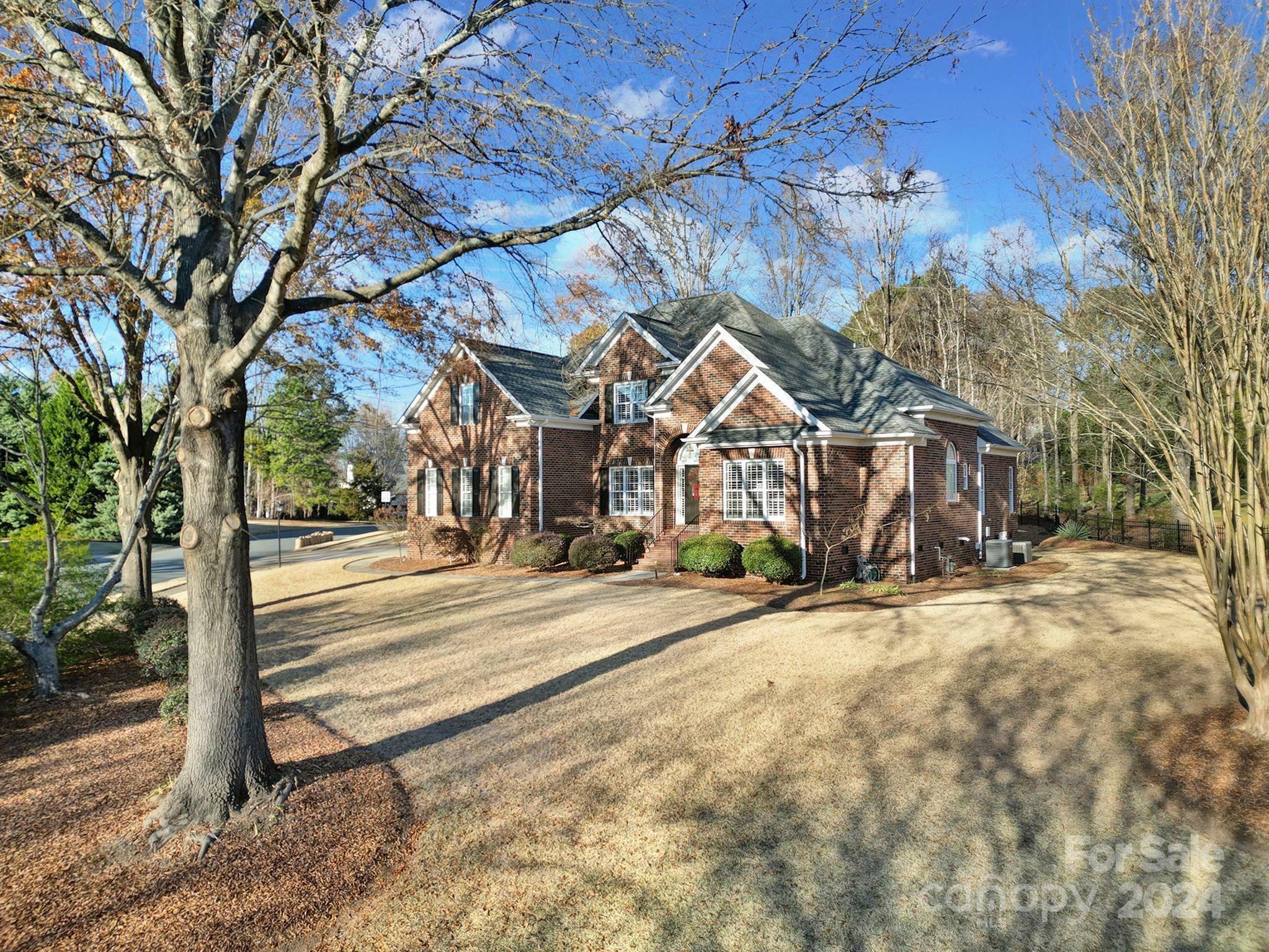 Property Photo:  12104 Darby Chase Drive  NC 28277 