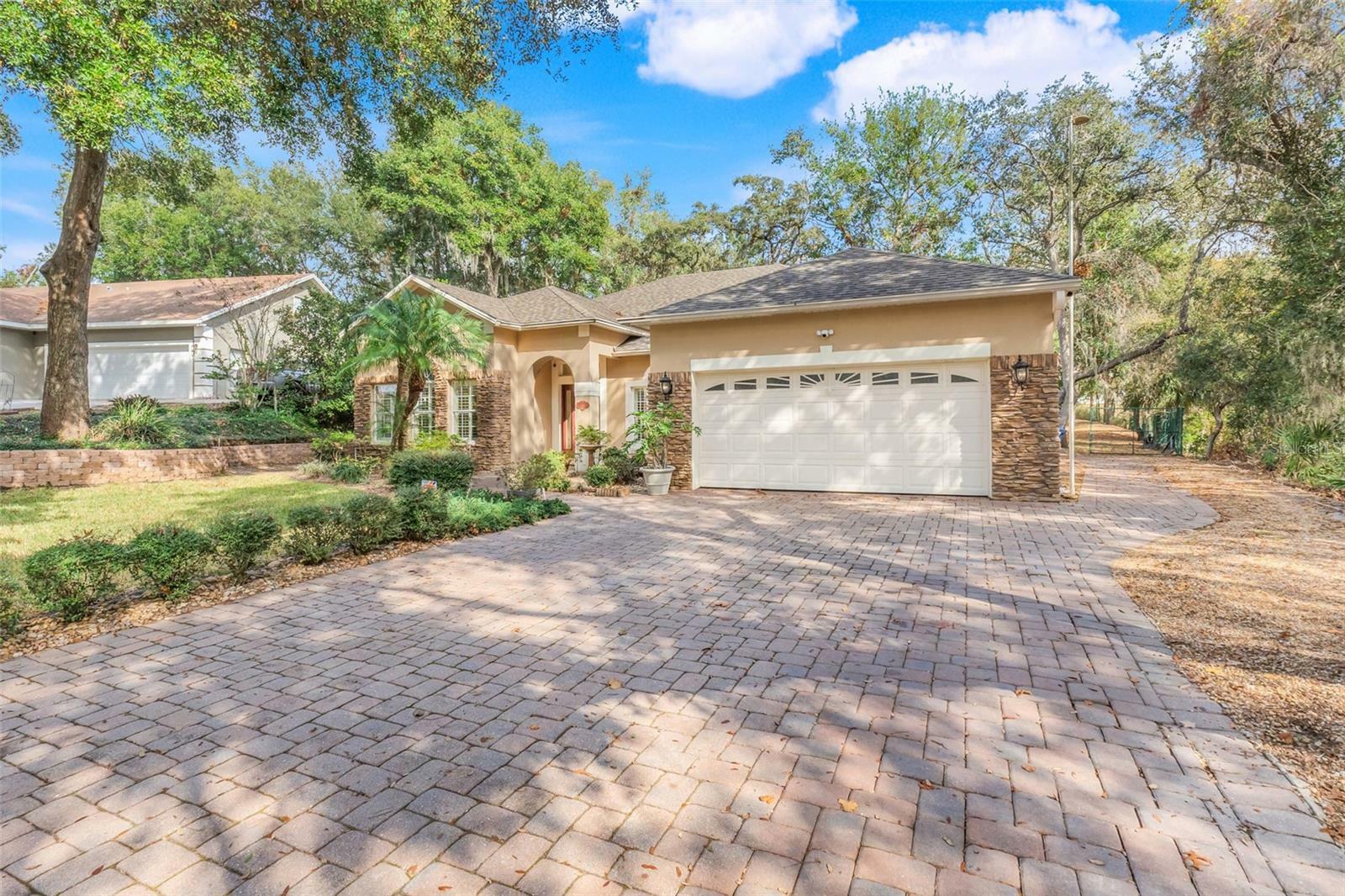 Property Photo:  583 Summerwood Drive  FL 34715 