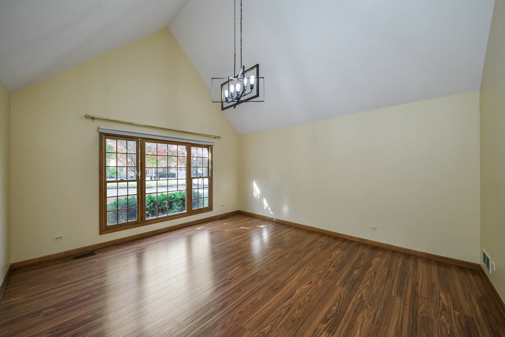 Property Photo:  2604 Newport Drive  IL 60565 