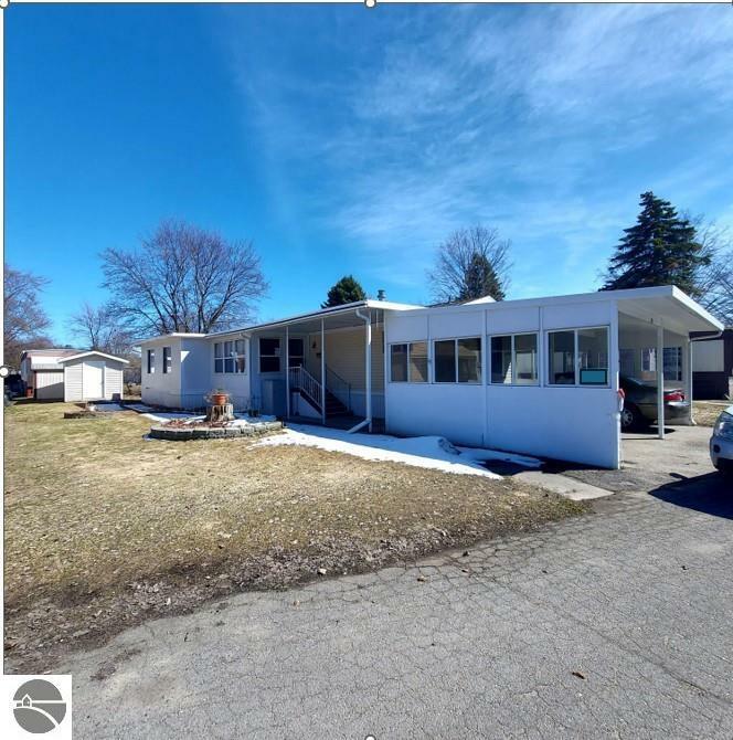 Property Photo: 2816 N Michael Place MI 49686