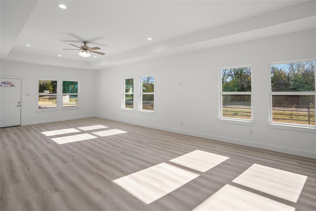 Property Photo:  424 Mesa Drive  TX 75453 