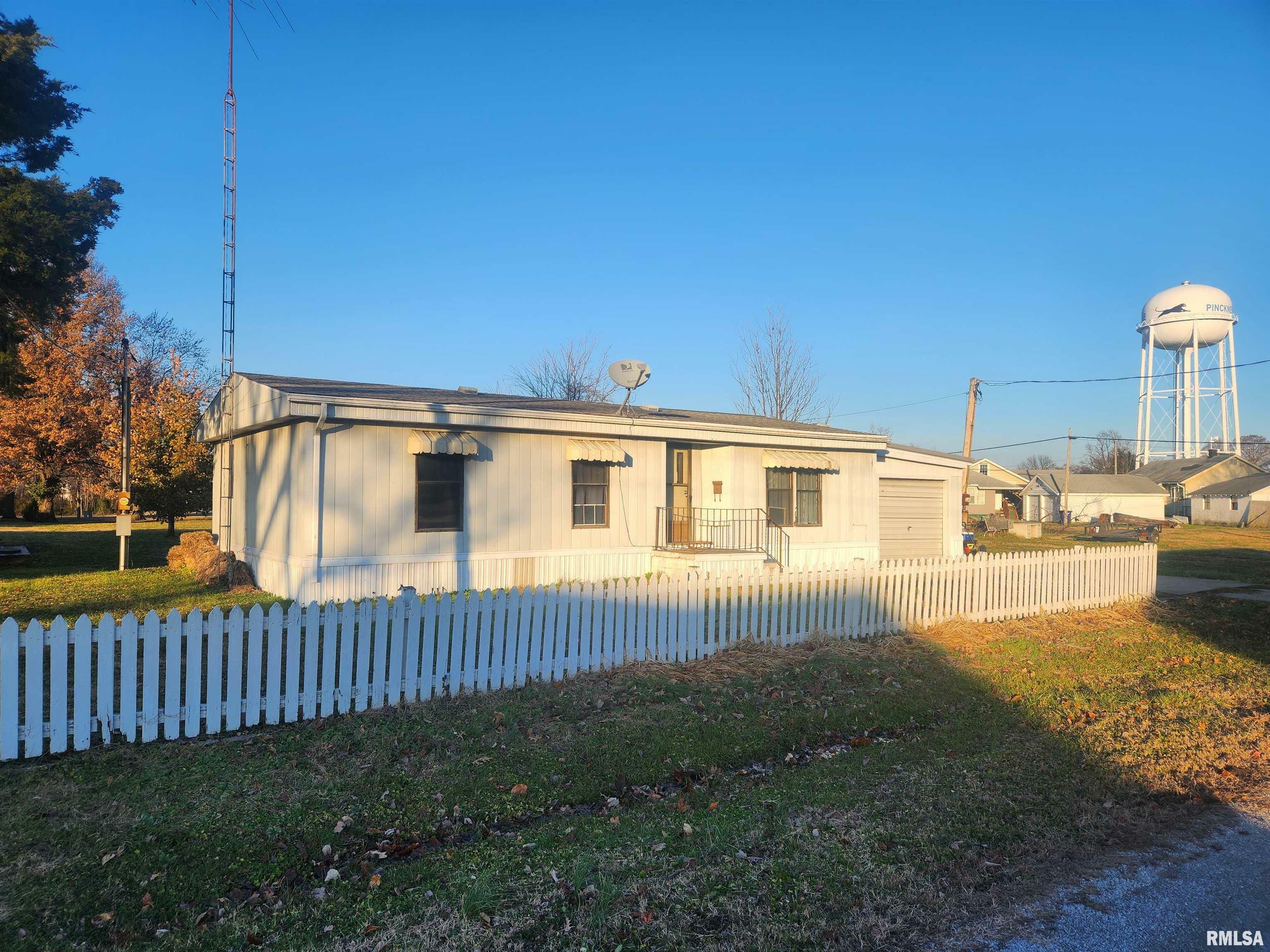 Property Photo:  607 Belle Avenue  IL 62274 