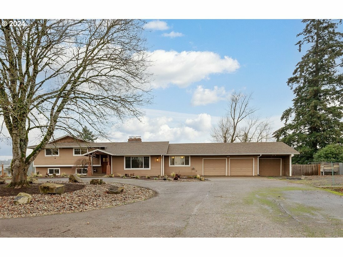 Property Photo: 11310 S Macksburg Rd OR 97013