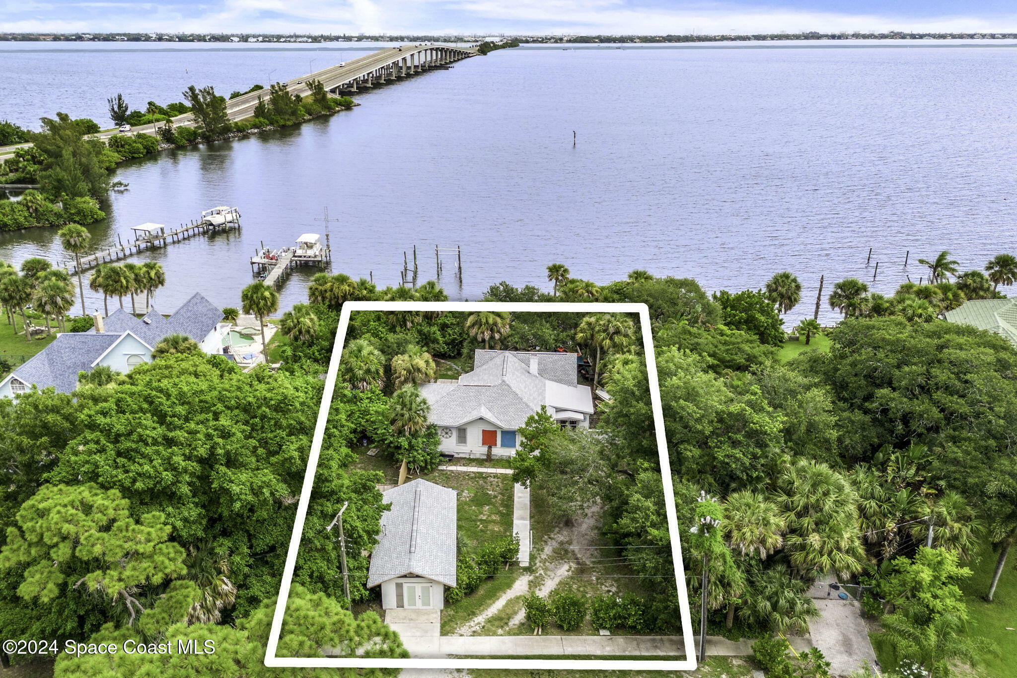 1365 Pineapple Avenue  Melbourne FL 32935 photo