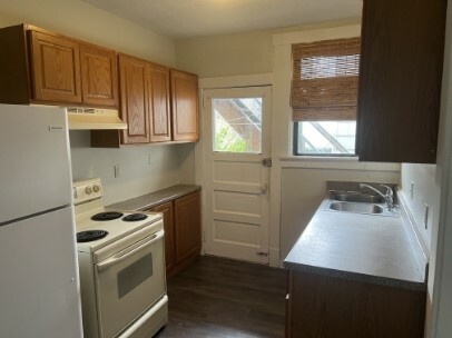 Property Photo:  1605 Belasco Ave  PA 15216 