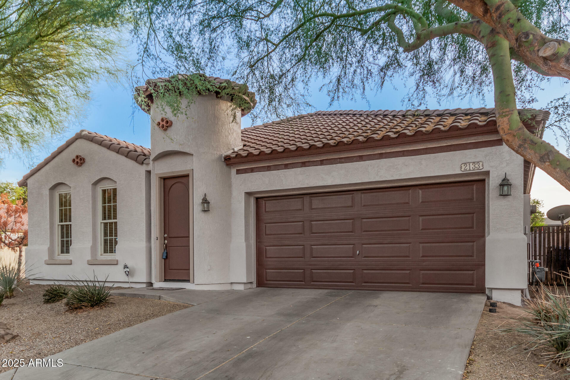 Property Photo:  2133 E La Salle Street  AZ 85040 