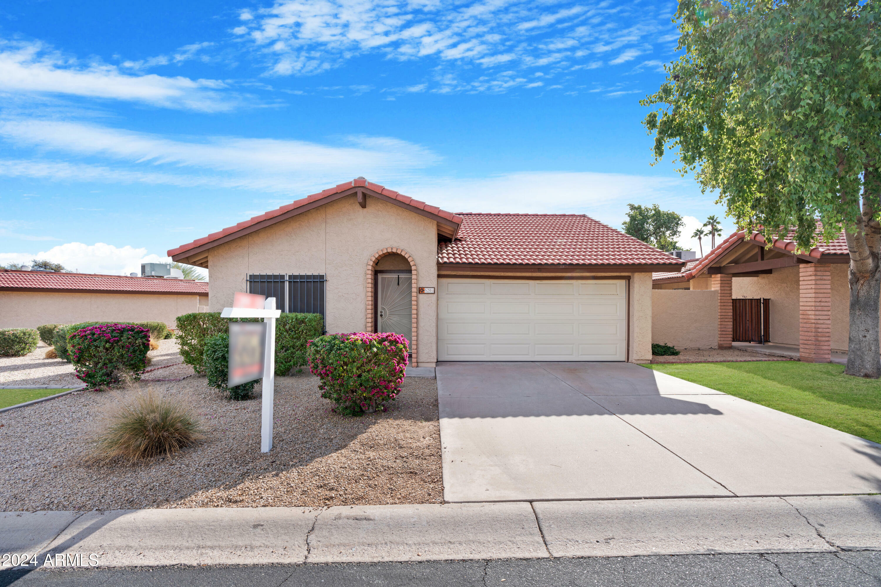 Property Photo: 5203 E Saguaro Circle AZ 85044