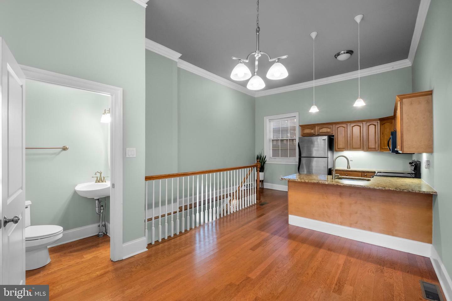 Property Photo:  1708 Pine Street 1F  PA 19103 