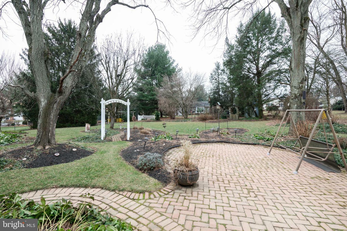 Property Photo:  1323 Fenwick Drive  PA 17110 