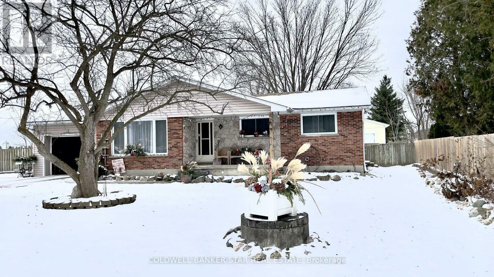 Property Photo: 1 East Williams Street ON N0M 1A0