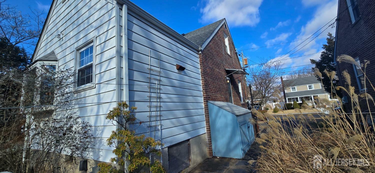 Property Photo:  225 Greene Avenue  NJ 08846 