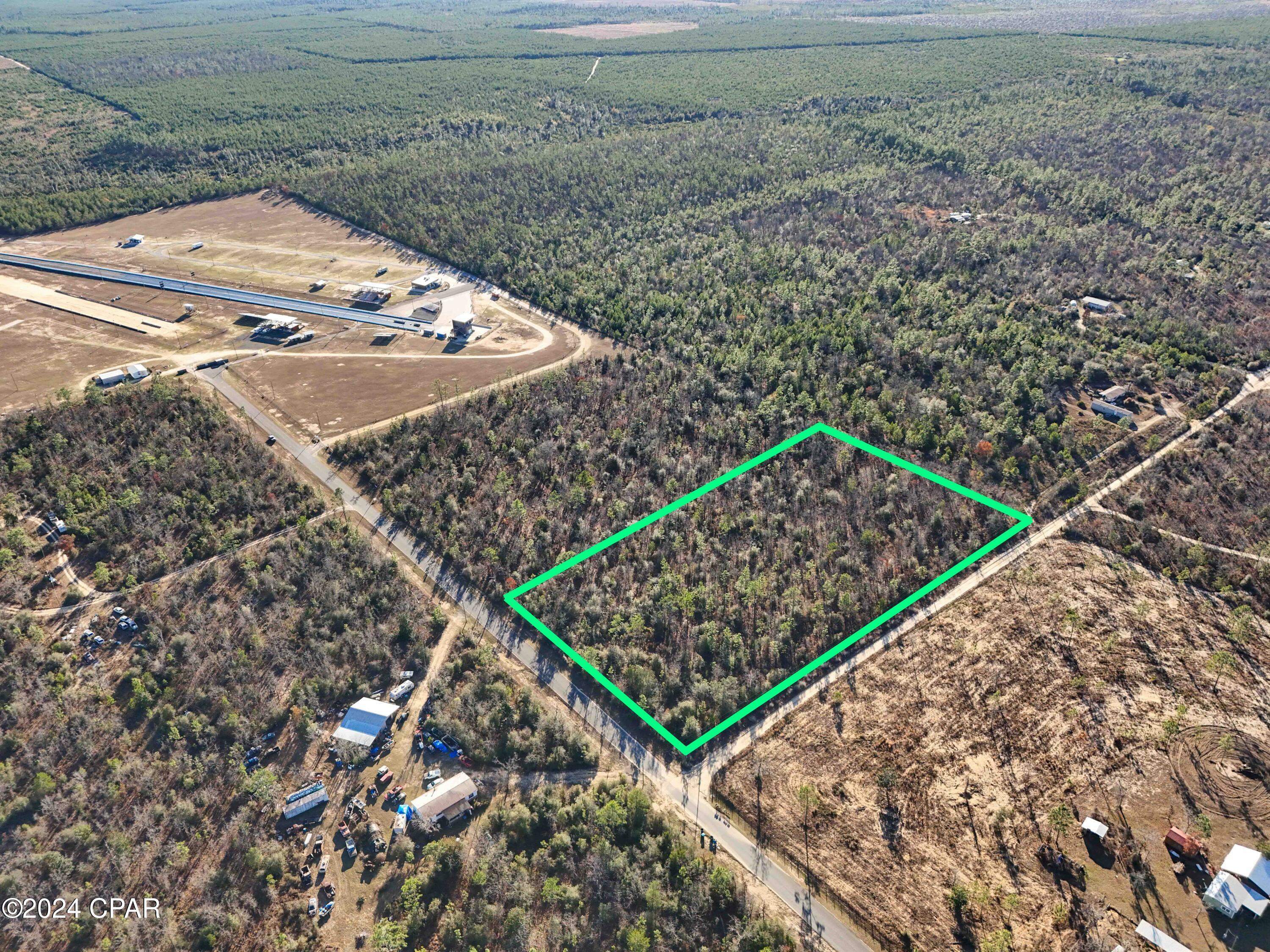 Property Photo:  000 NW Apachee Road  FL 32438 