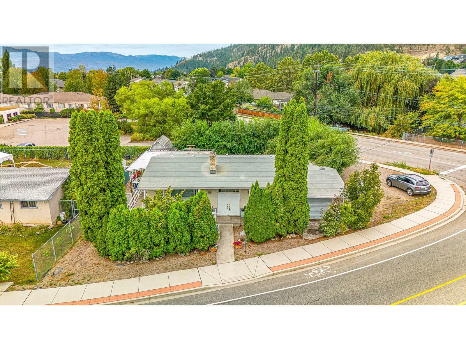 1911 Cross Road  Kelowna BC V1V 2E4 photo