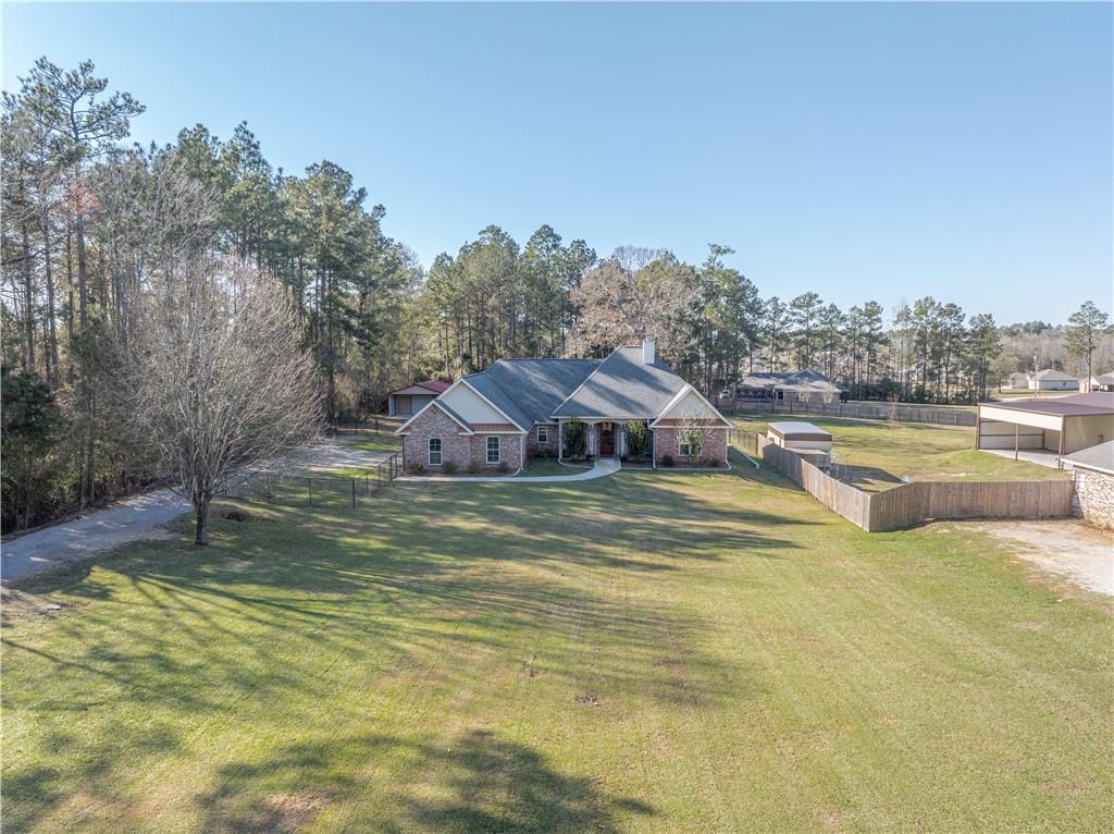 Property Photo:  308 Robertson Loop  LA 71467 