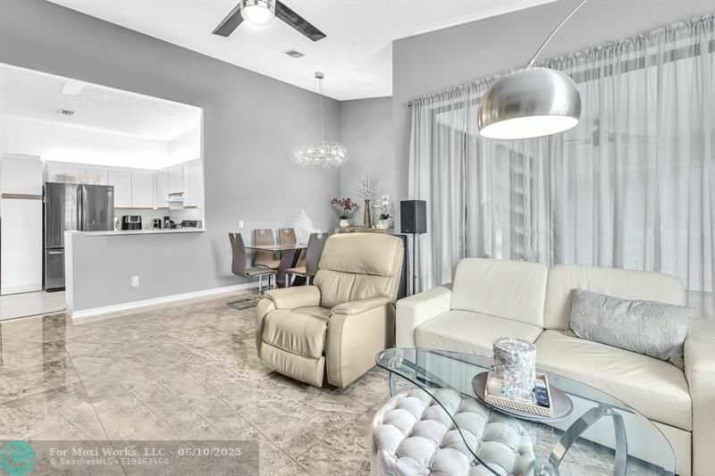 Property Photo: 5395 Firenze Dr O FL 33437