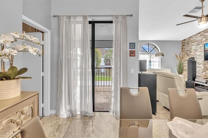 Property Photo:  5395 Firenze Dr O  FL 33437 