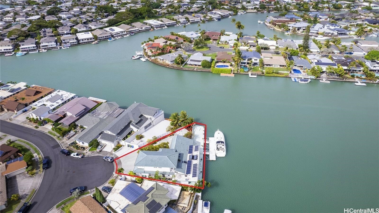 Property Photo: 243 Ainahou Street HI 96825