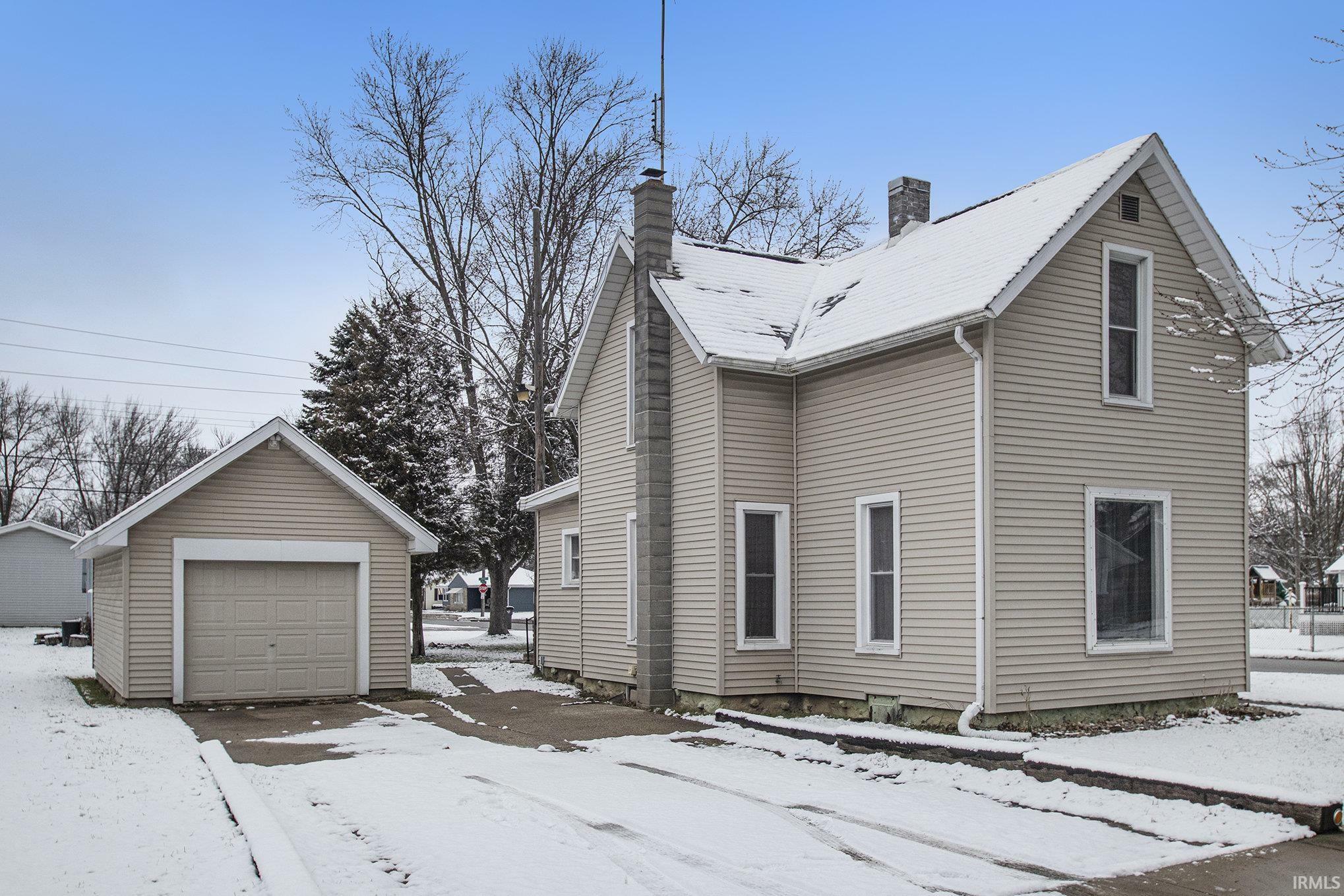 Property Photo:  1401 West Avenue  IN 46526 